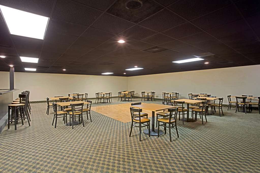 Days Inn & Suites By Wyndham Клермонт Съоръжения снимка