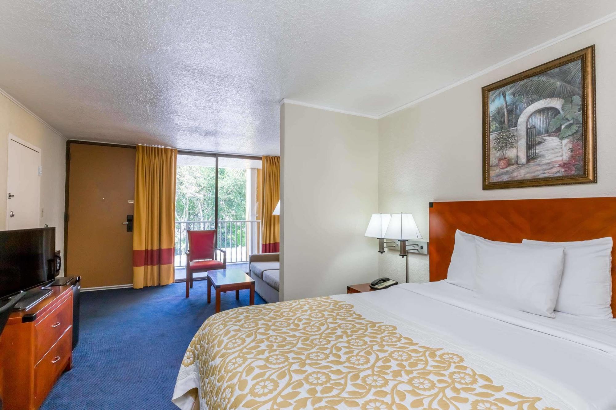 Days Inn & Suites By Wyndham Клермонт Екстериор снимка